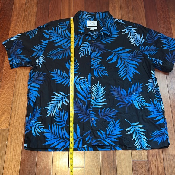 Men’s Short Sleeve Button Down - Picture 5 of 6